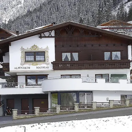 Alpenheim Mathias Διαμέρισμα Ζόλντεν